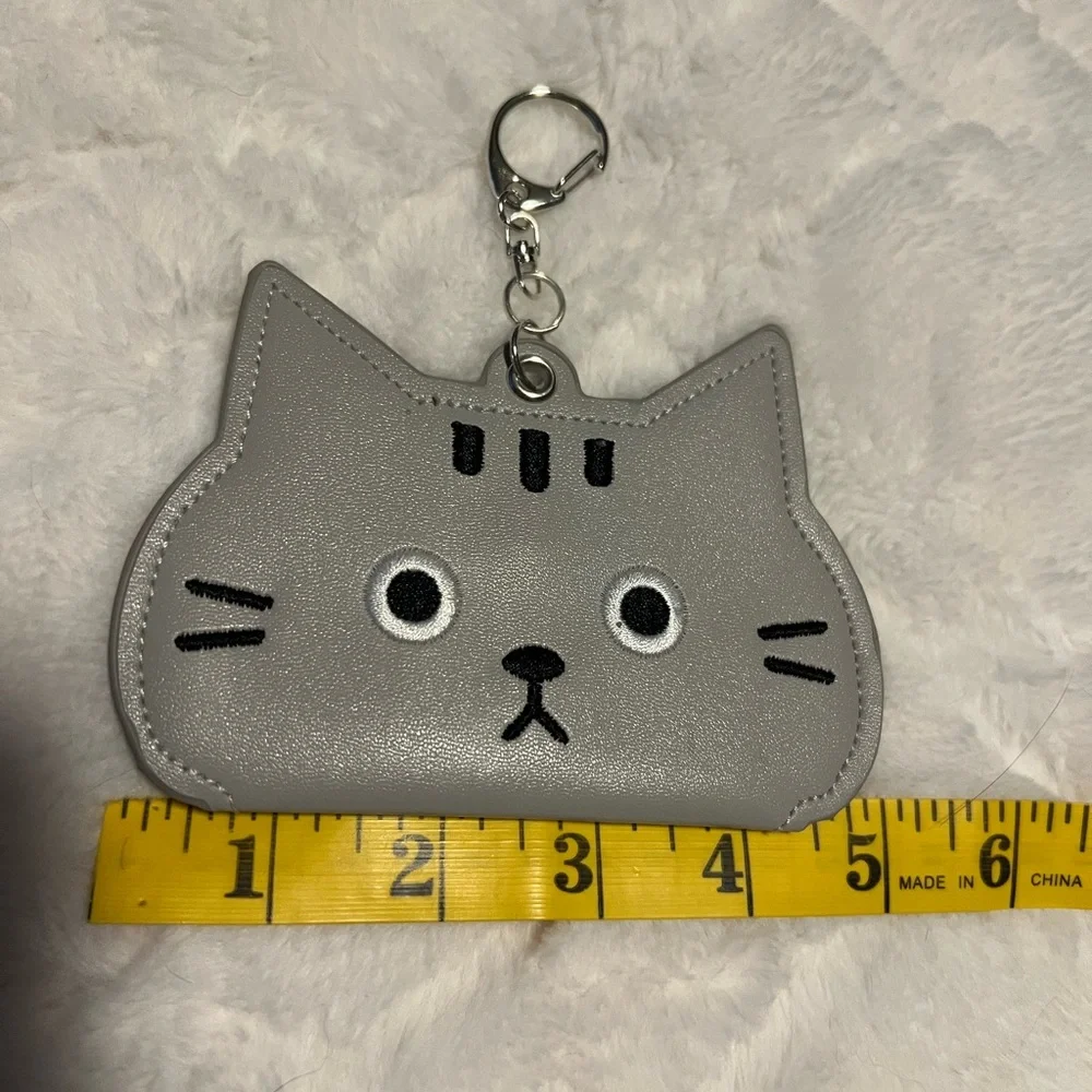 N/A adorable gray