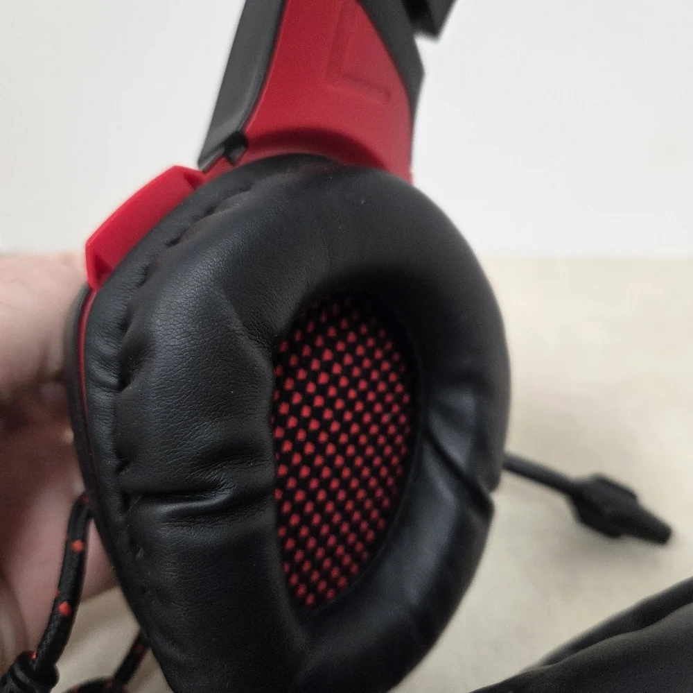 Onikuma Black & Red Professional Gaming Headset (Model K1)