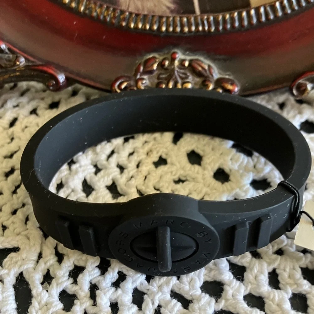 Marc By Marc Jacobs chic black