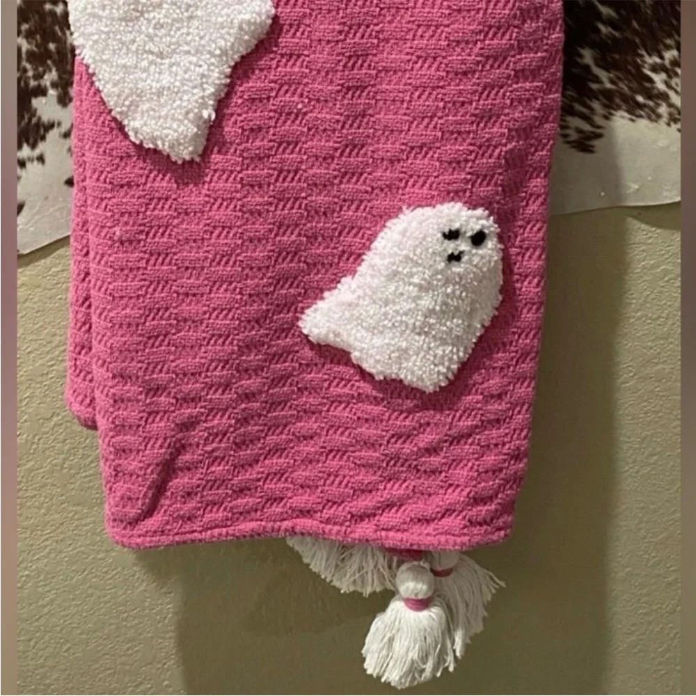 Rachel Zoe Pink Viral Ghost Throw