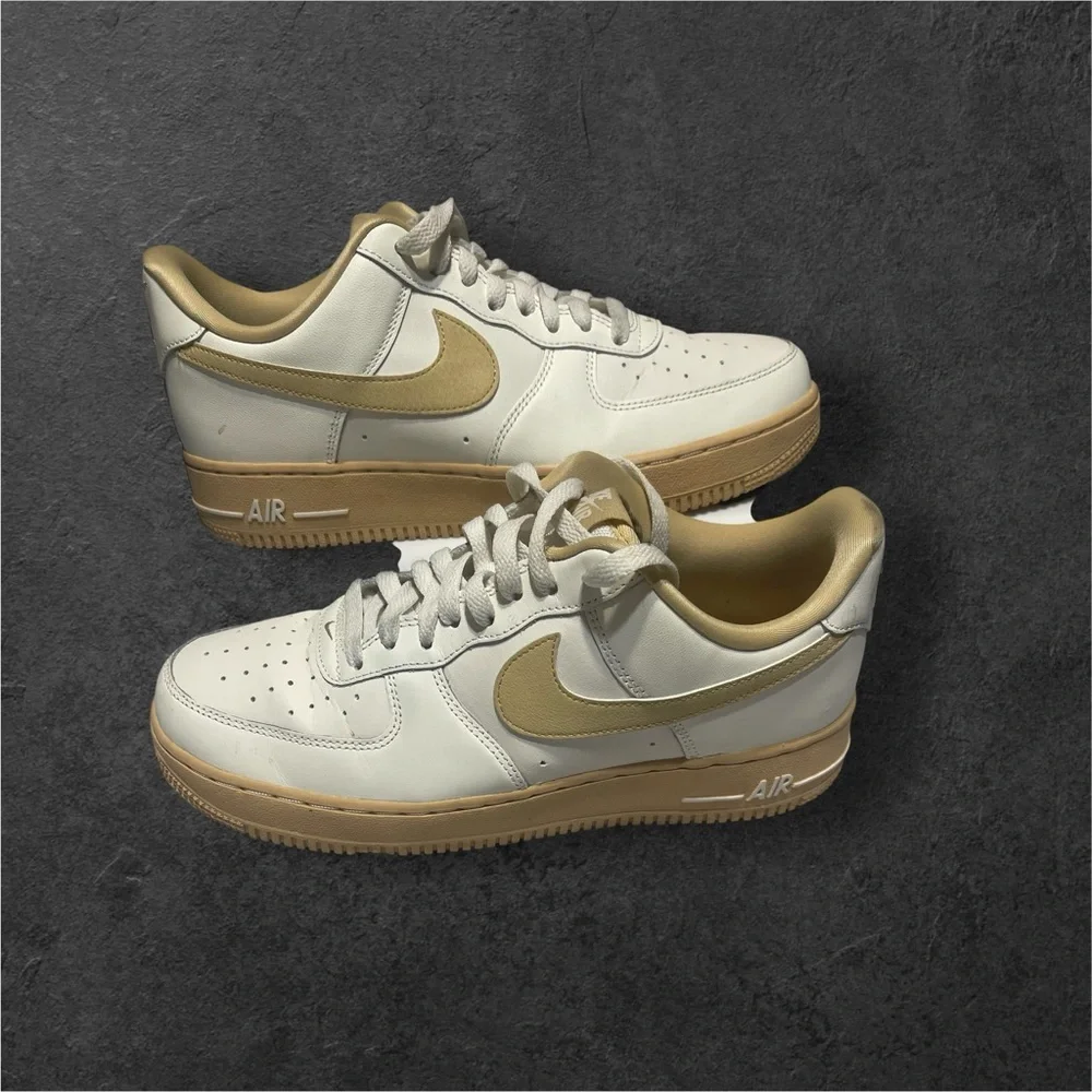 Nike stylish sneakers