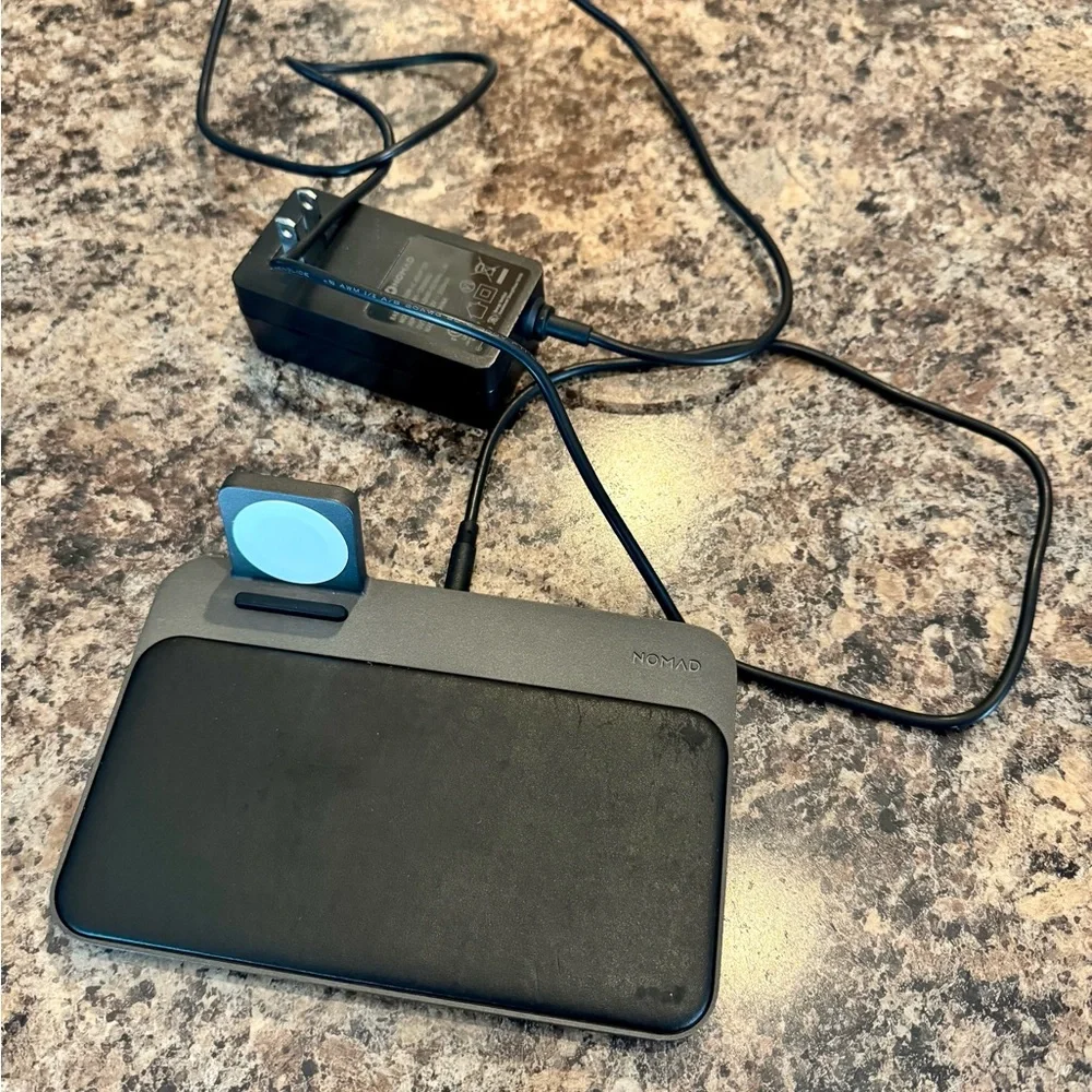 Nomad compatible magsafe