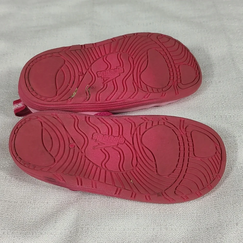 Speedo pink water