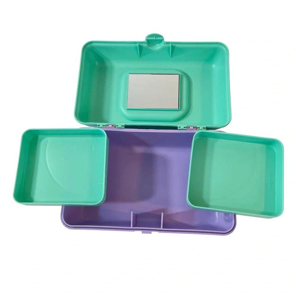 Caboodles make up