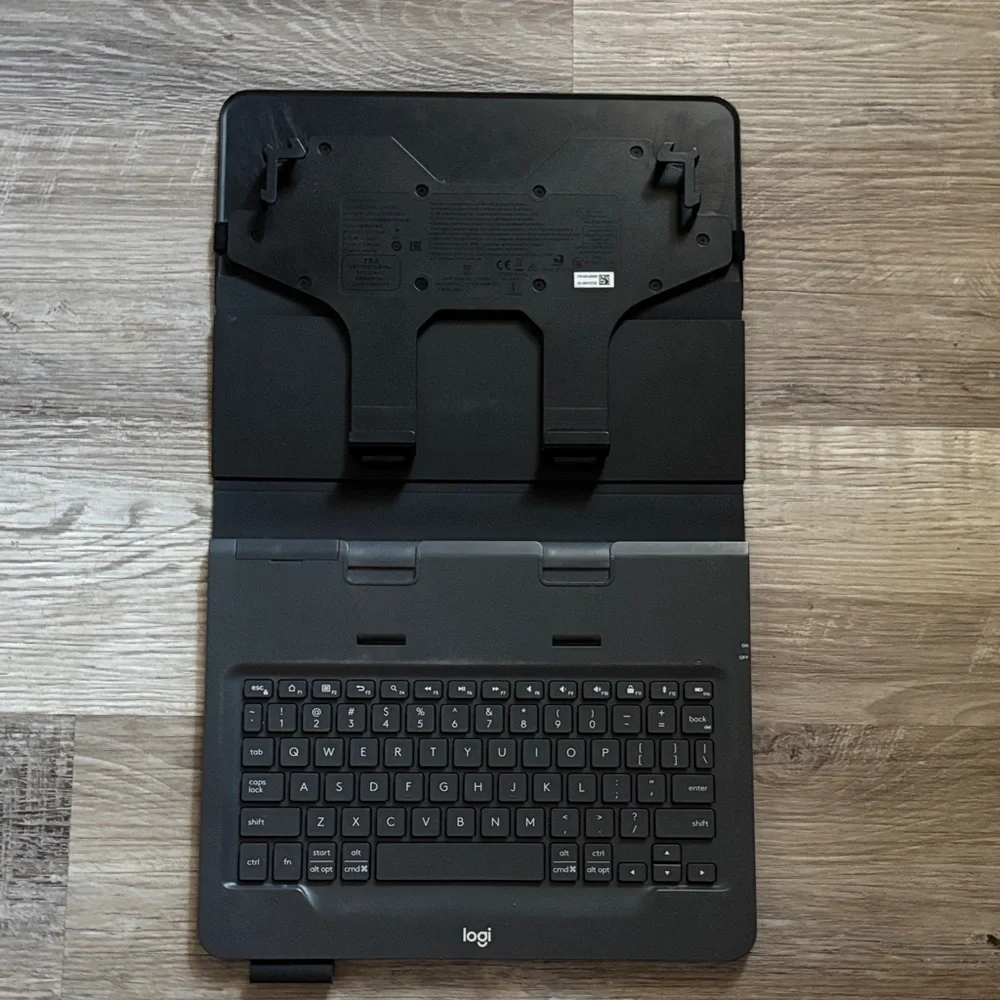 Logitech sleek black