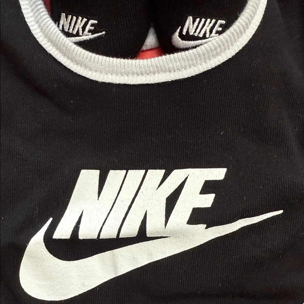 Nike Black and White Bib and Booties Set