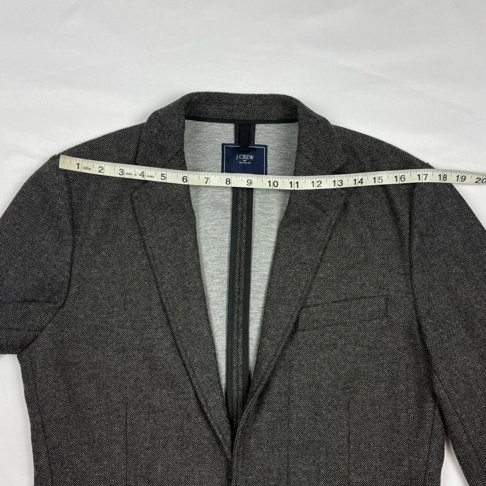 J. Crew Mens Wool Blend Tweed Sport Coat Sz Small 2 Button Grey Stretch Comfort