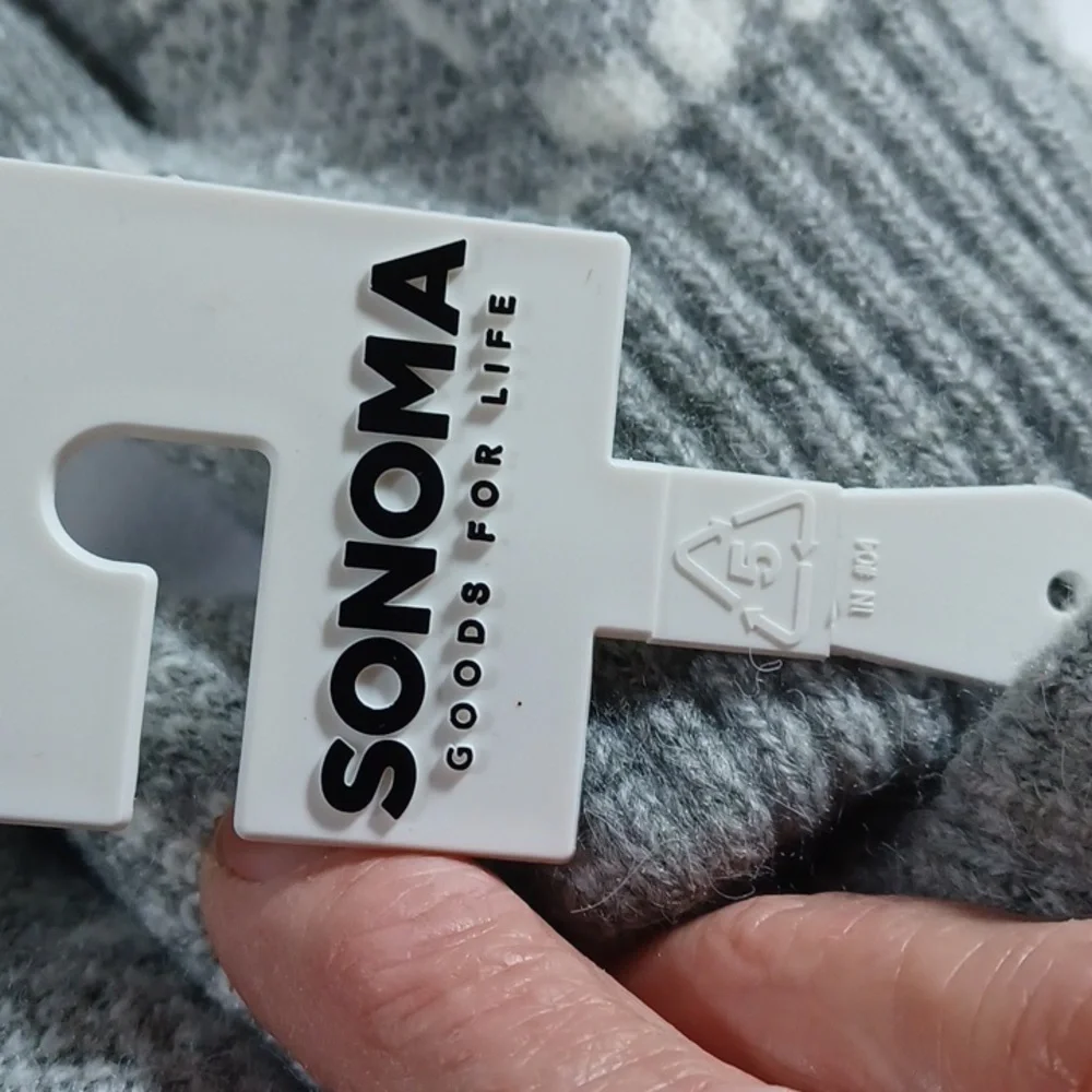 Sonoma Kids Gray Chistmas Winter Snowflake Fleece Lined Mittens