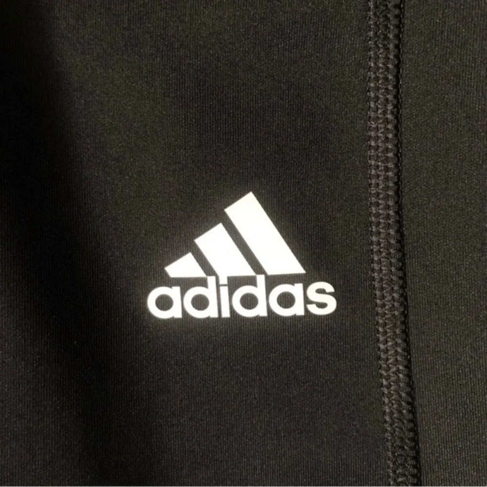 JUNIORS M BLACK ADIDAS SPORT QUARTER LEGGING W/ POCKETS‼️