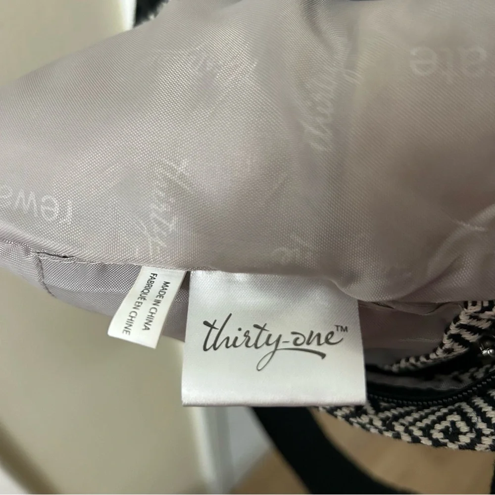 Thirty-One: Black and White Geometric Patterned Crossbody Bag