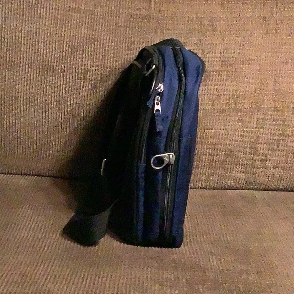 American Tourister Navy collapsible duffle bag
