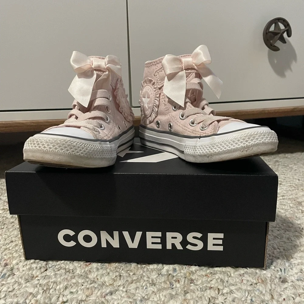 Converse Light Pink High-Tops with Bow Accents 🎀