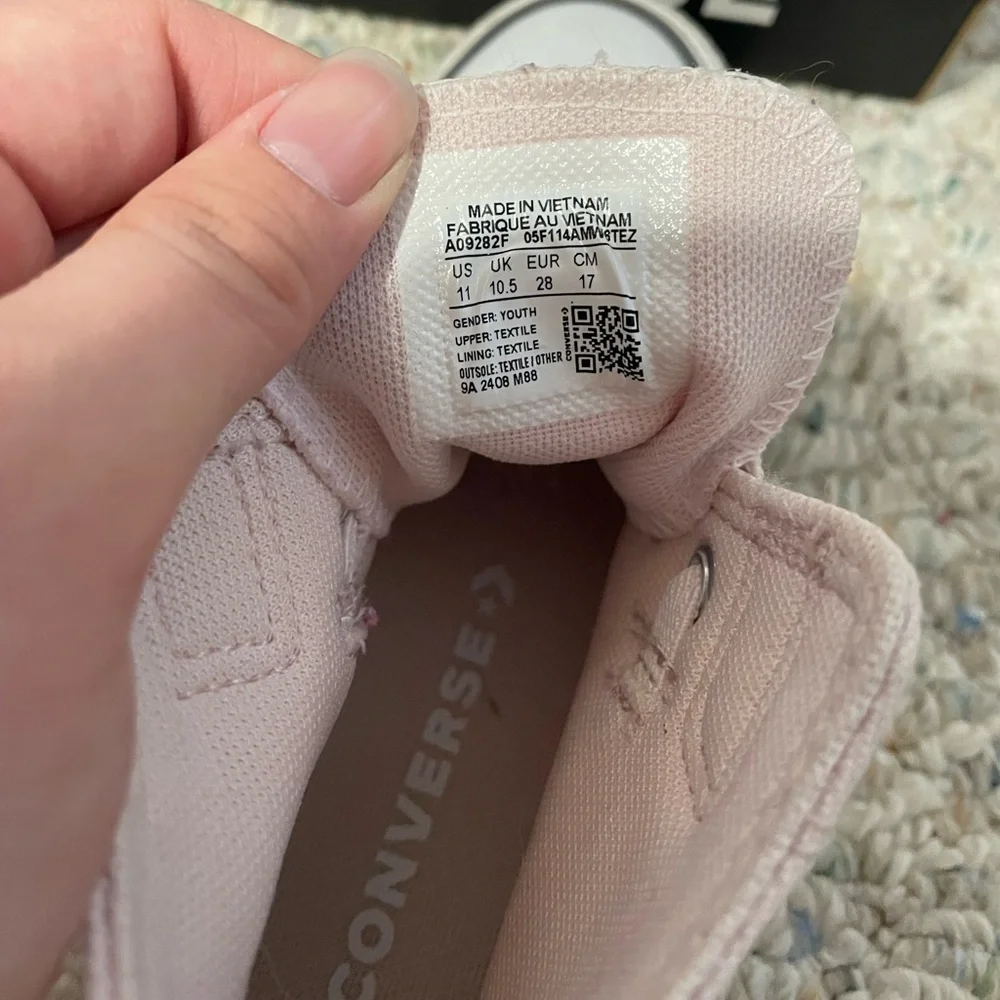 Converse Light Pink High-Tops with Bow Accents 🎀