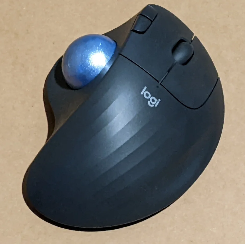 Logitech ergo m575