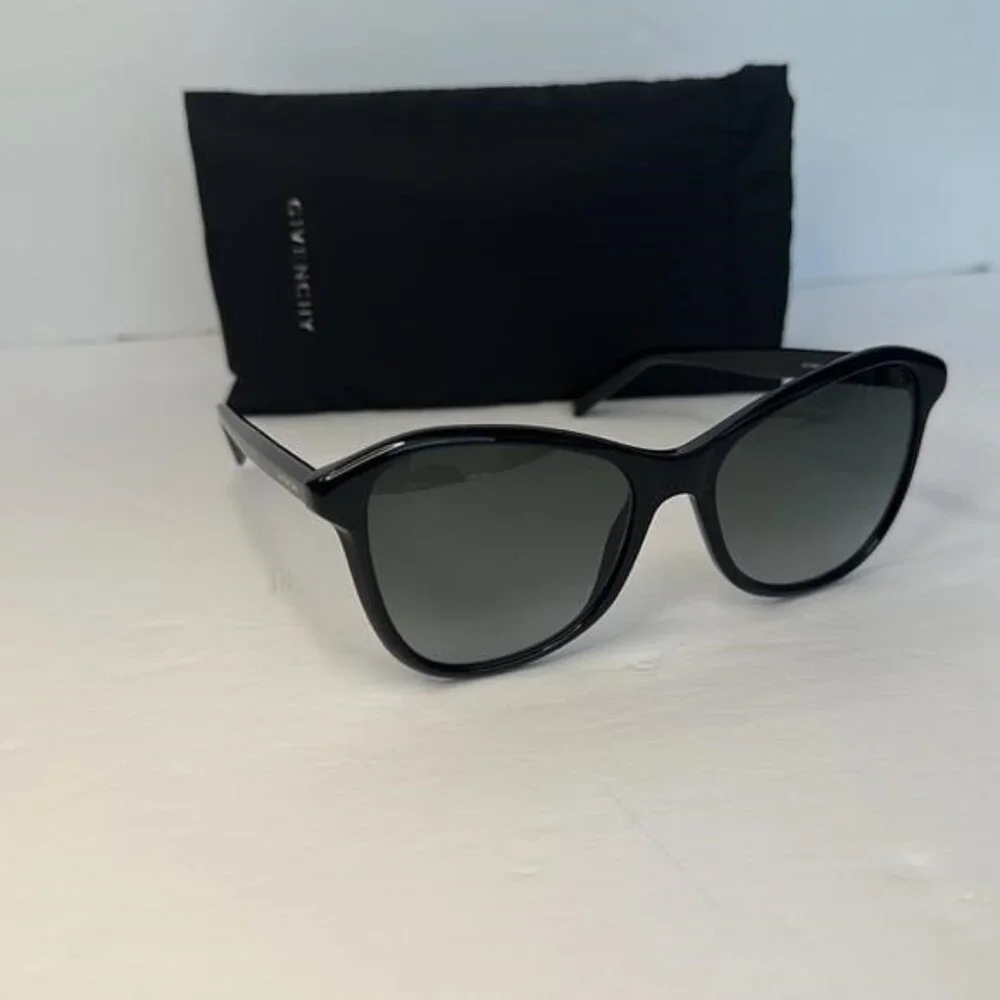 New Authentic GIVENCHY Black /Grey /Gold Acetate Frame Sunglasses -GV7198S
