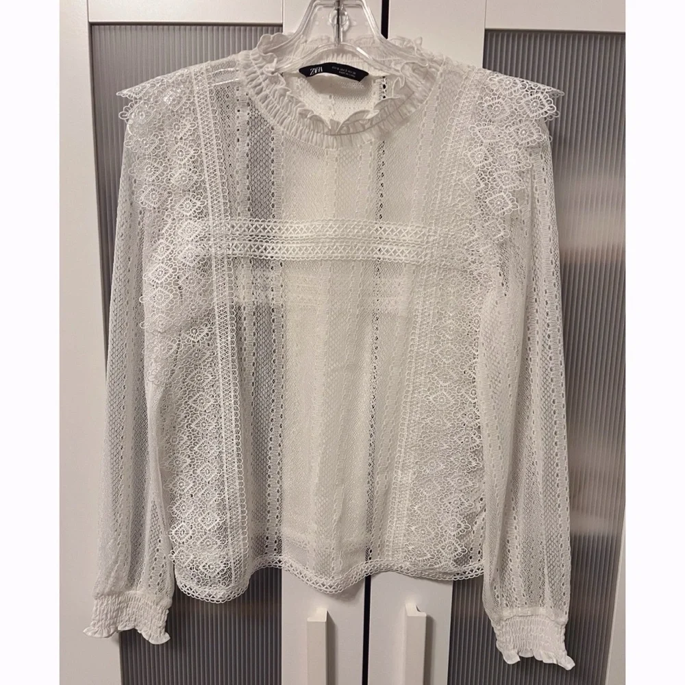 NWOT Zara White Lace Sheer Blouse Top Size S