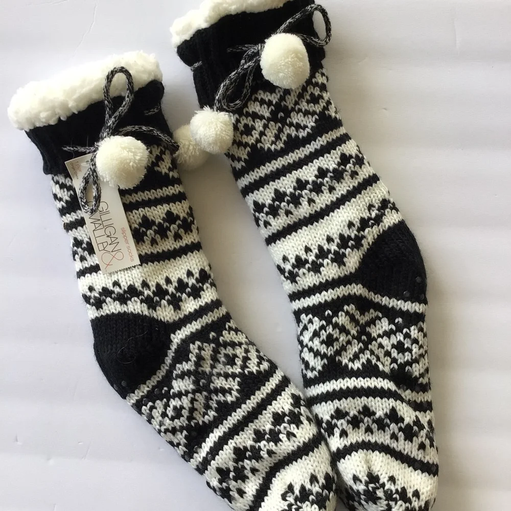 GILLIGAN & O’MALLEY SHERPA LINED SLIPPER SOCKS NWT OSFA