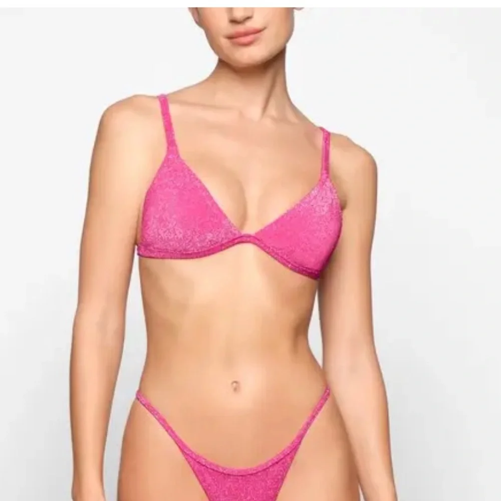 Skims Glitter Swim Triangle Bikini Top - Magenta size S