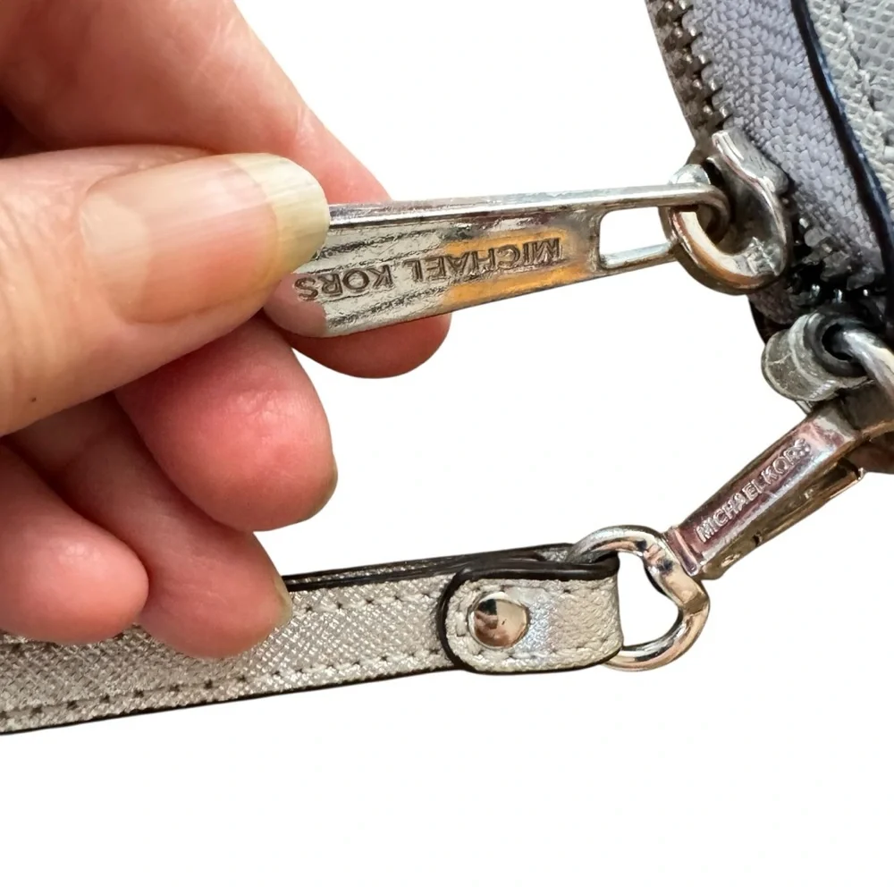 Women’s Michael Kors Taupe/Silver Wallet Wristlet w Zipper Closure