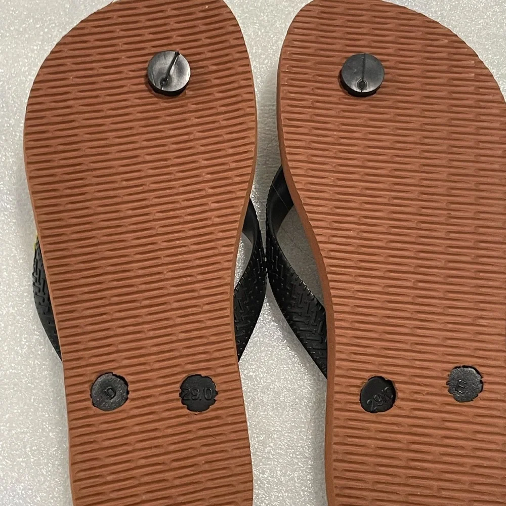 Havaianas character design