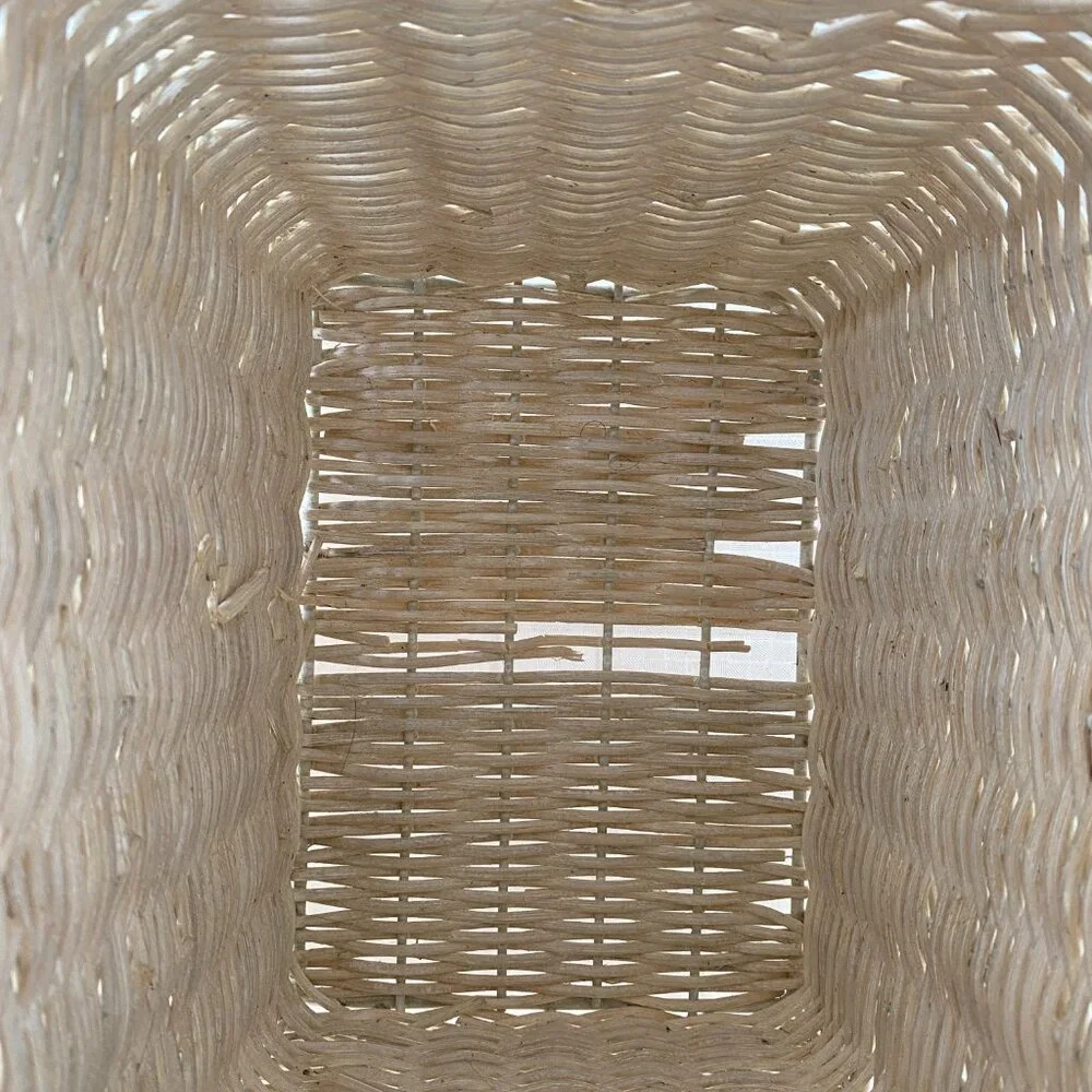 Bathroom Wicker Trash Basket With 3-D Rose Design