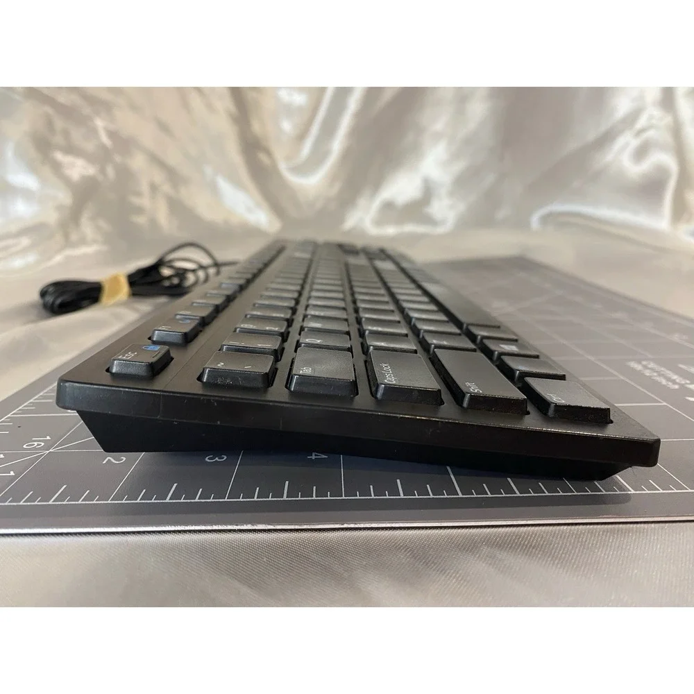 Dell KB216b USB Wired Keyboard Black Slim Quiet Keys for PC/Laptop Tested/works