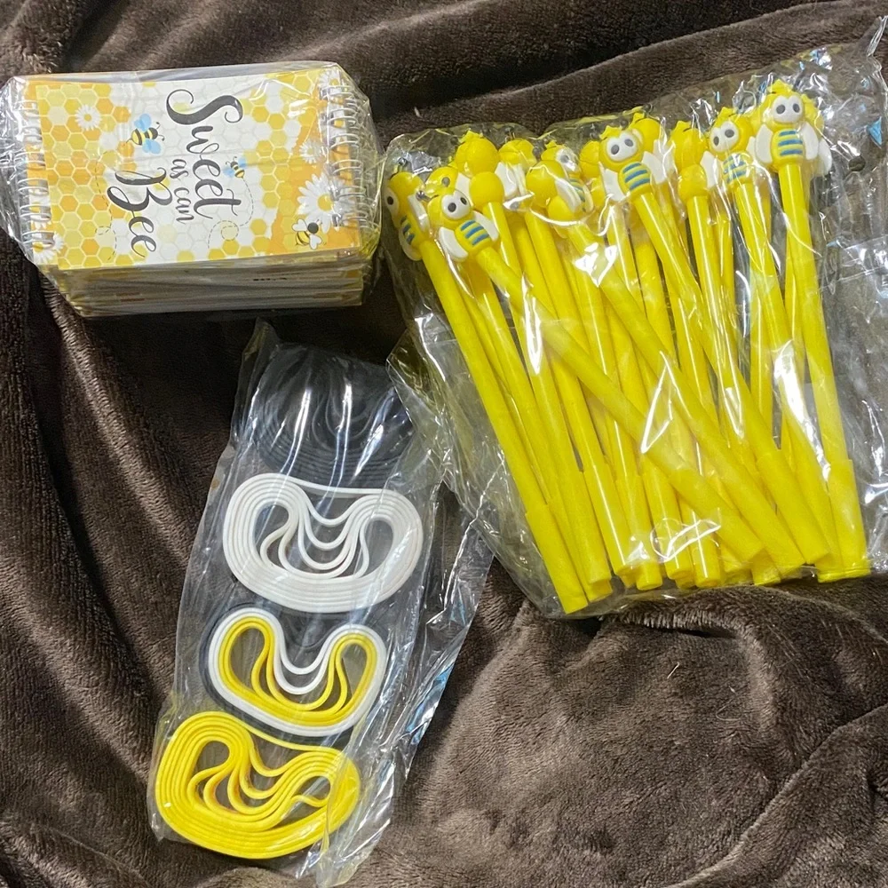 Sweet as can Bee Party Favor Set
