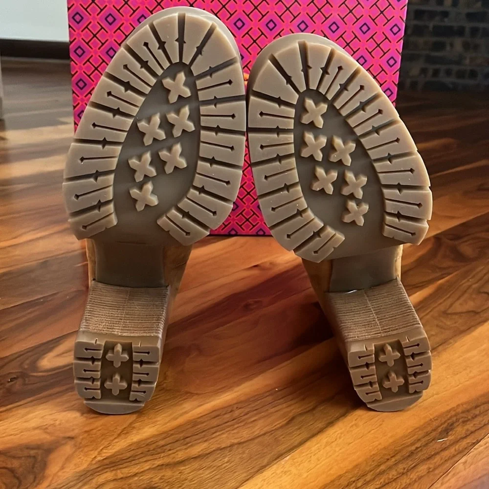 Tory Burch Lug Sole Chelsea Boot, NEW