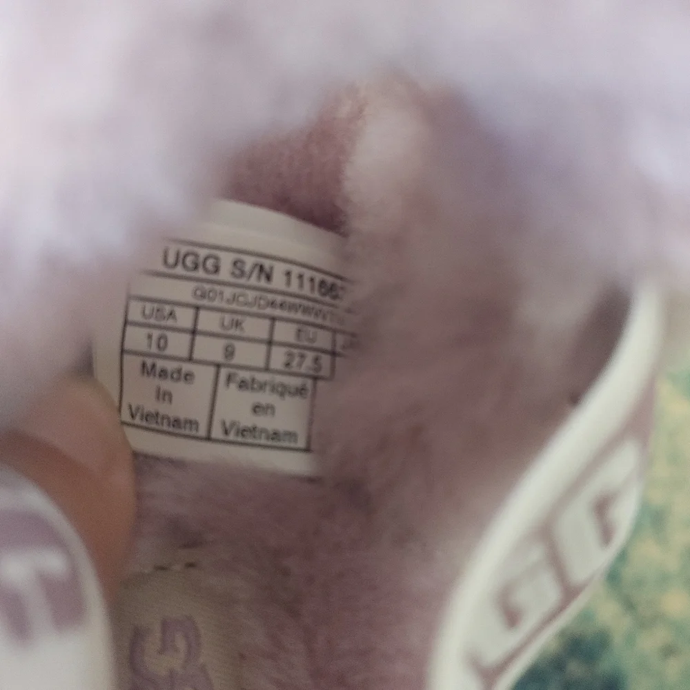NWOT Lavender Girls' Ugg Oh Yeah Purple Lamb's Fur Slipper Slide