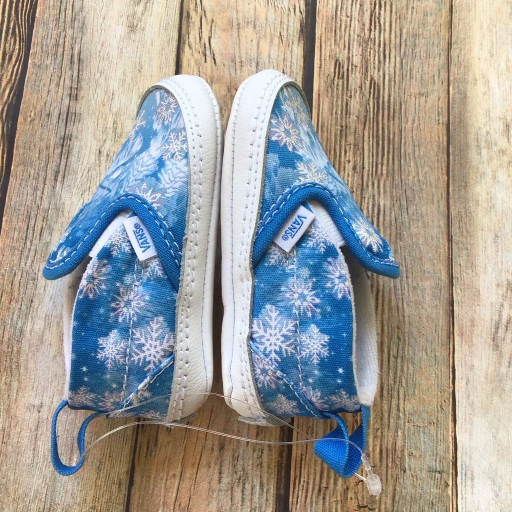 NWT Vans Winter Wonderland Snowflake Crib Shoes