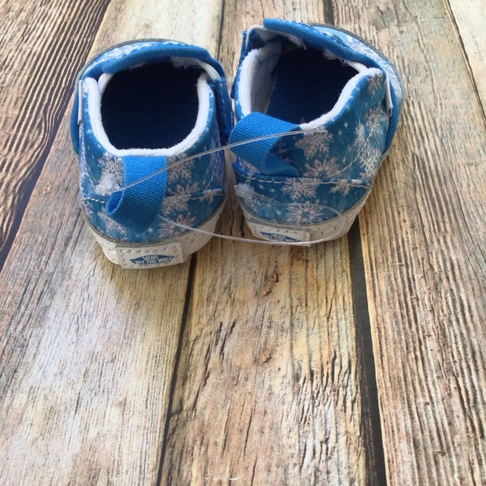 NWT Vans Winter Wonderland Snowflake Crib Shoes