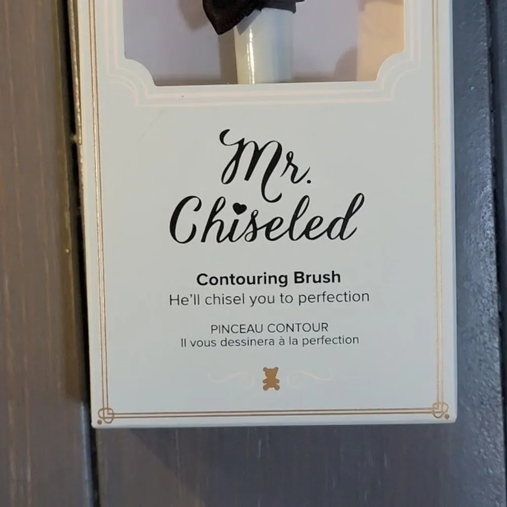 COPY - COPY - Too Faced Cosmetic's Mr. Chiseled Contouring Blending Brush