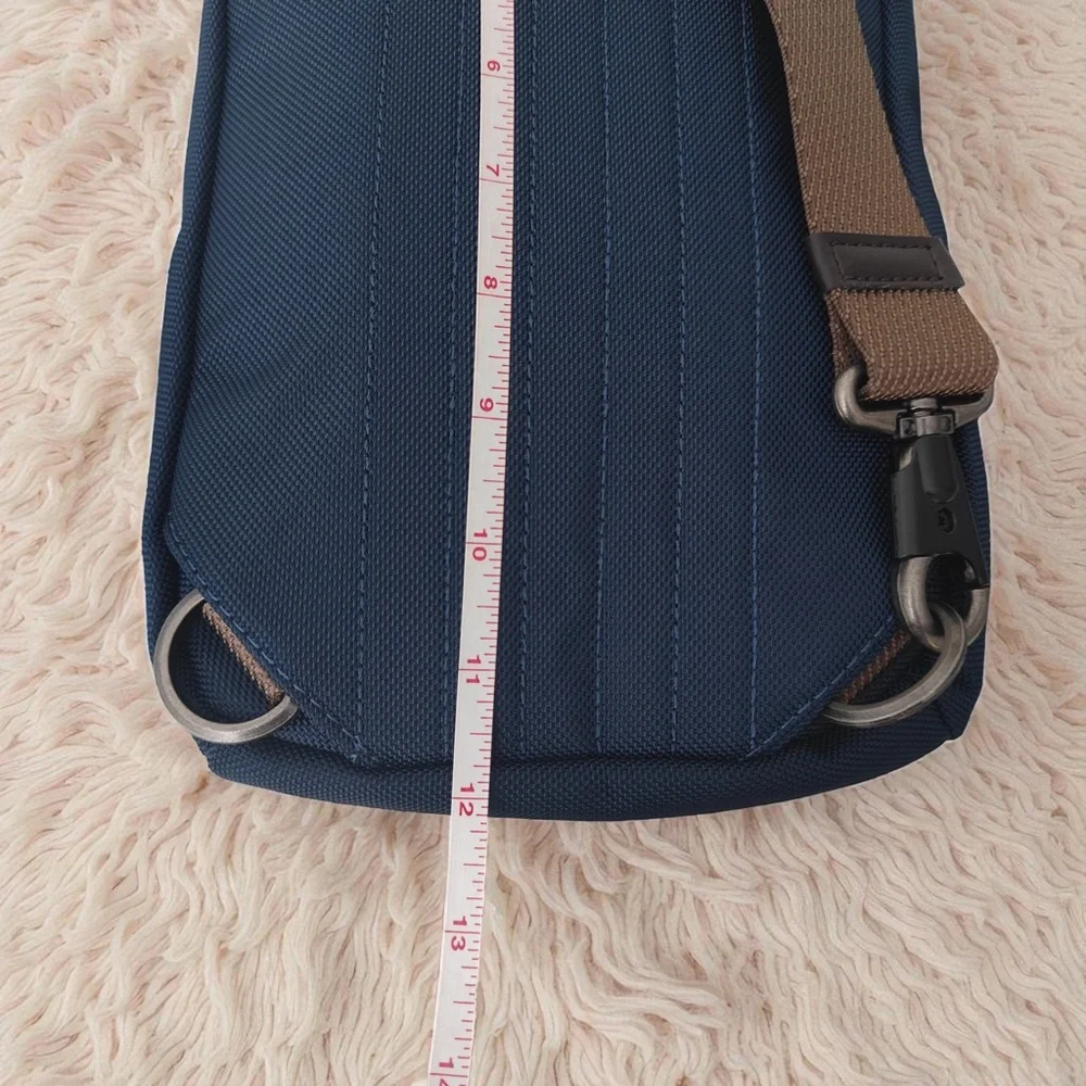 Tumi discover men