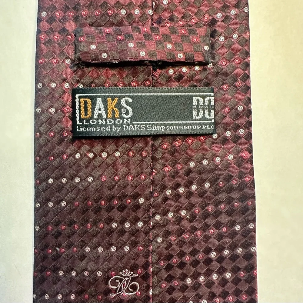 Daks please major