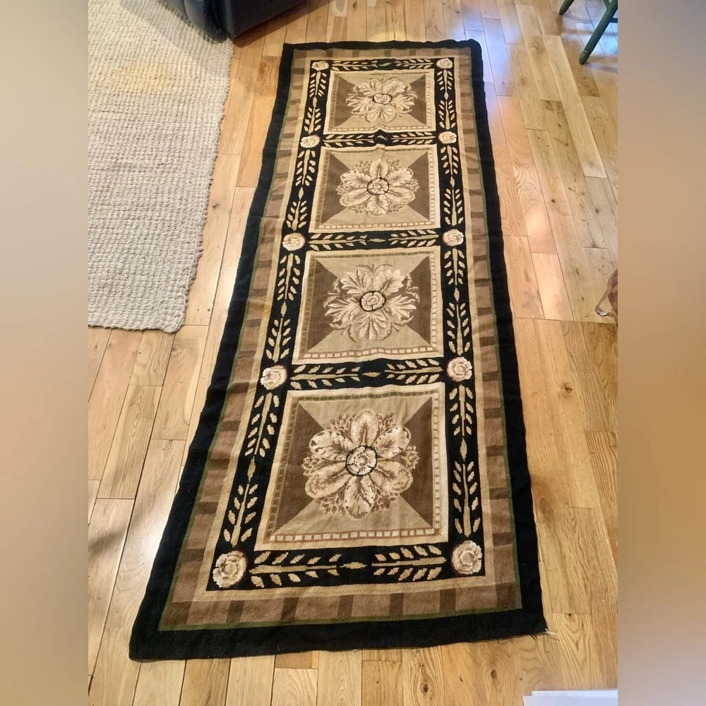 Vintage Tapestry Rug Henri Samuel French Aubusson Needlepoint Medallion Design