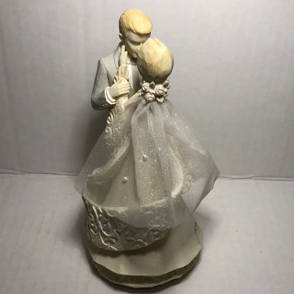 Enesco Wedding Cake topper Figurine - Cream and Gold Gray.
