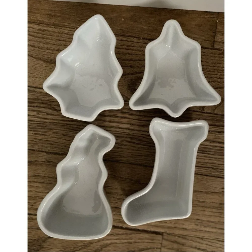 Vtg Williams Sonoma Holiday Ramekins Christmas Shapes Molds White Ceramic Set 4