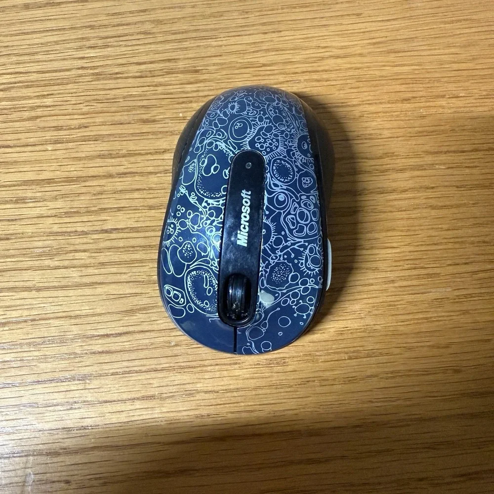 Microsoft Wireless Mobile Mouse 4000 Model 1383 USB 4-way Scroll Wheel NO DONGLE