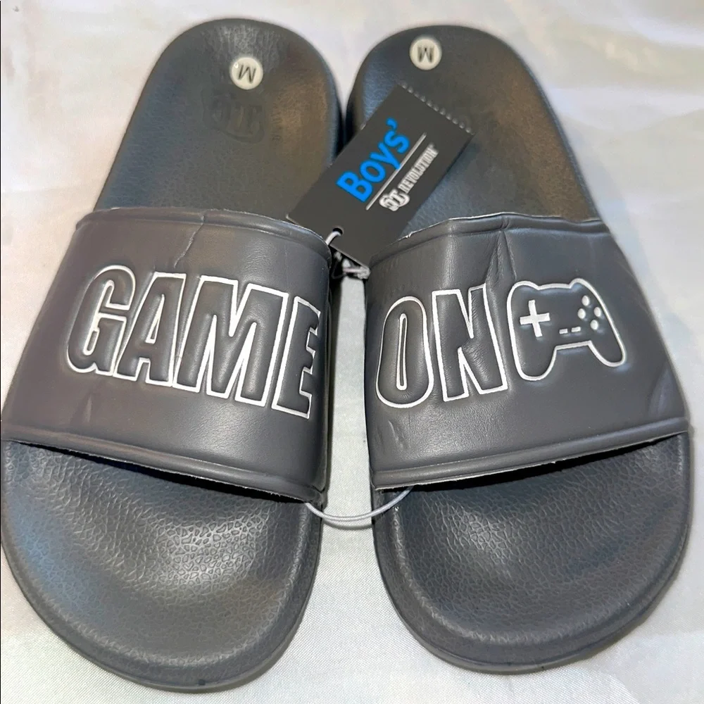 NWT Boys Slam Dunk Basketball Sandal Slides Shoes Size M 13/1