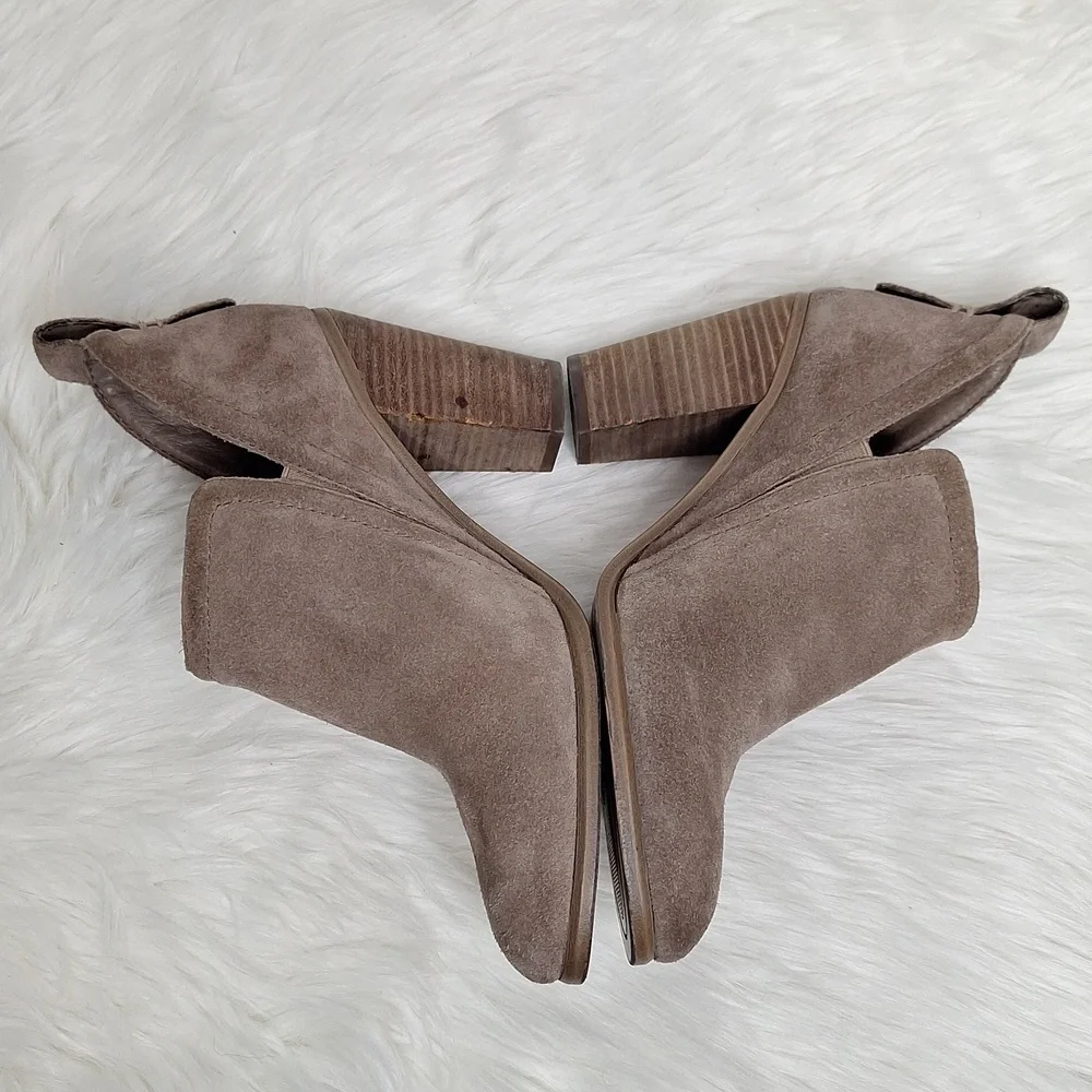Vince Camuto vince camuto