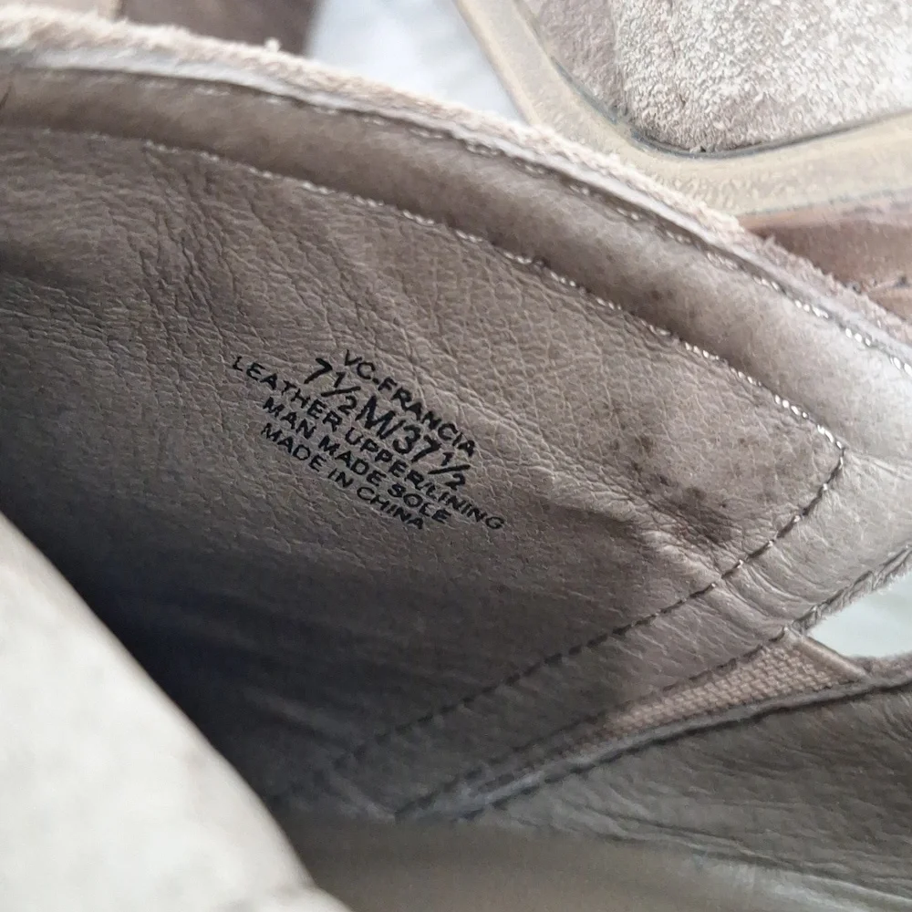 Vince Camuto vince camuto