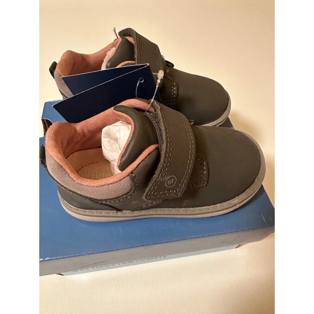 Stride Rite Griffin Shoes in Grey Toddler 5.5M