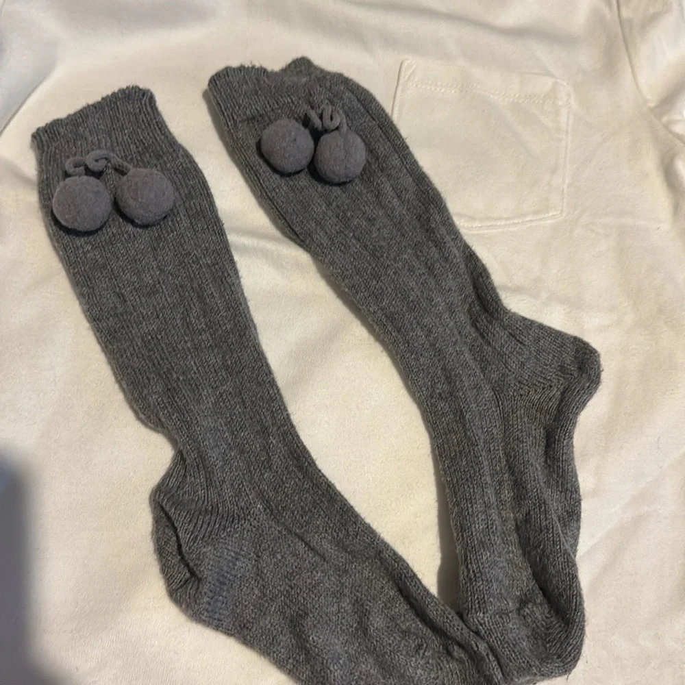 N/A adorable gray