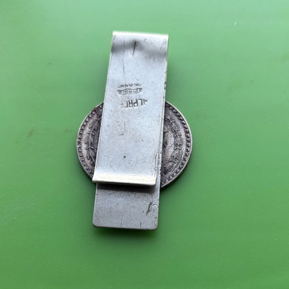 N/A elegant silver