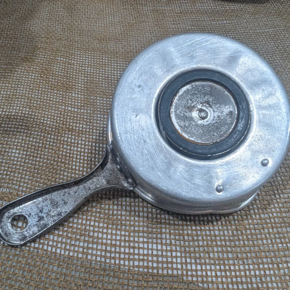 Vintage kwicky juicer