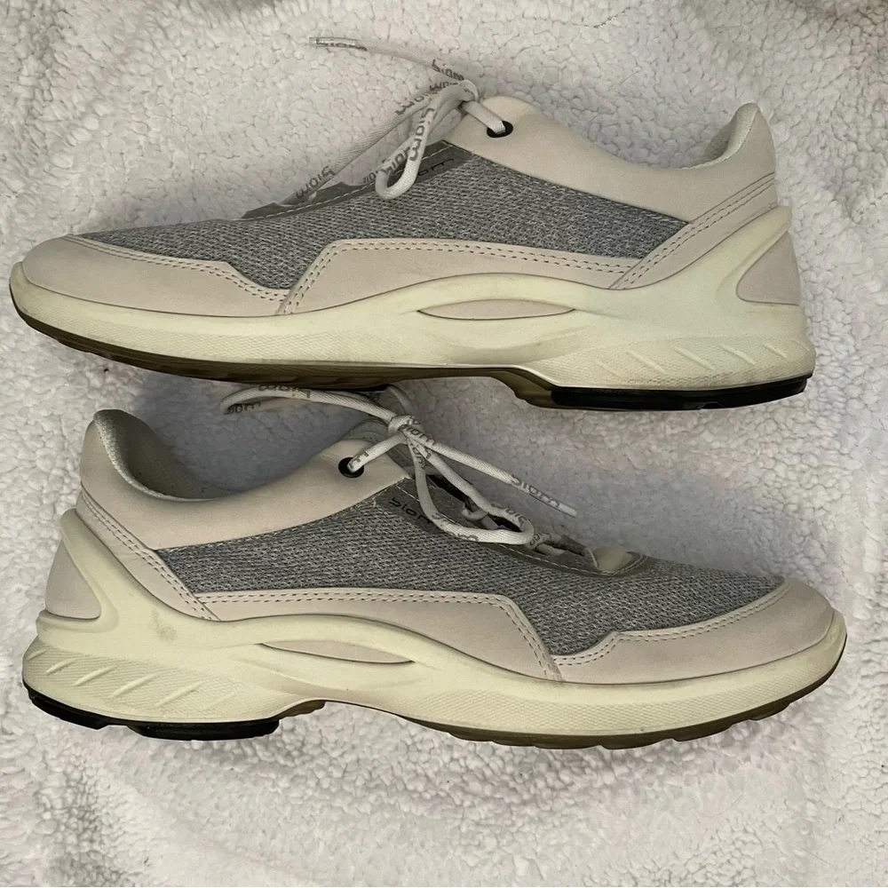Ecco Biom Fjuel Perforated Athletic Sneaker Women's 41/10 US Gray Ivory