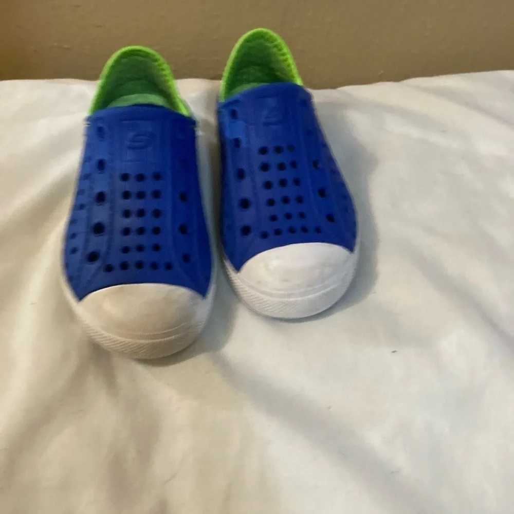 Skechers children water shoes