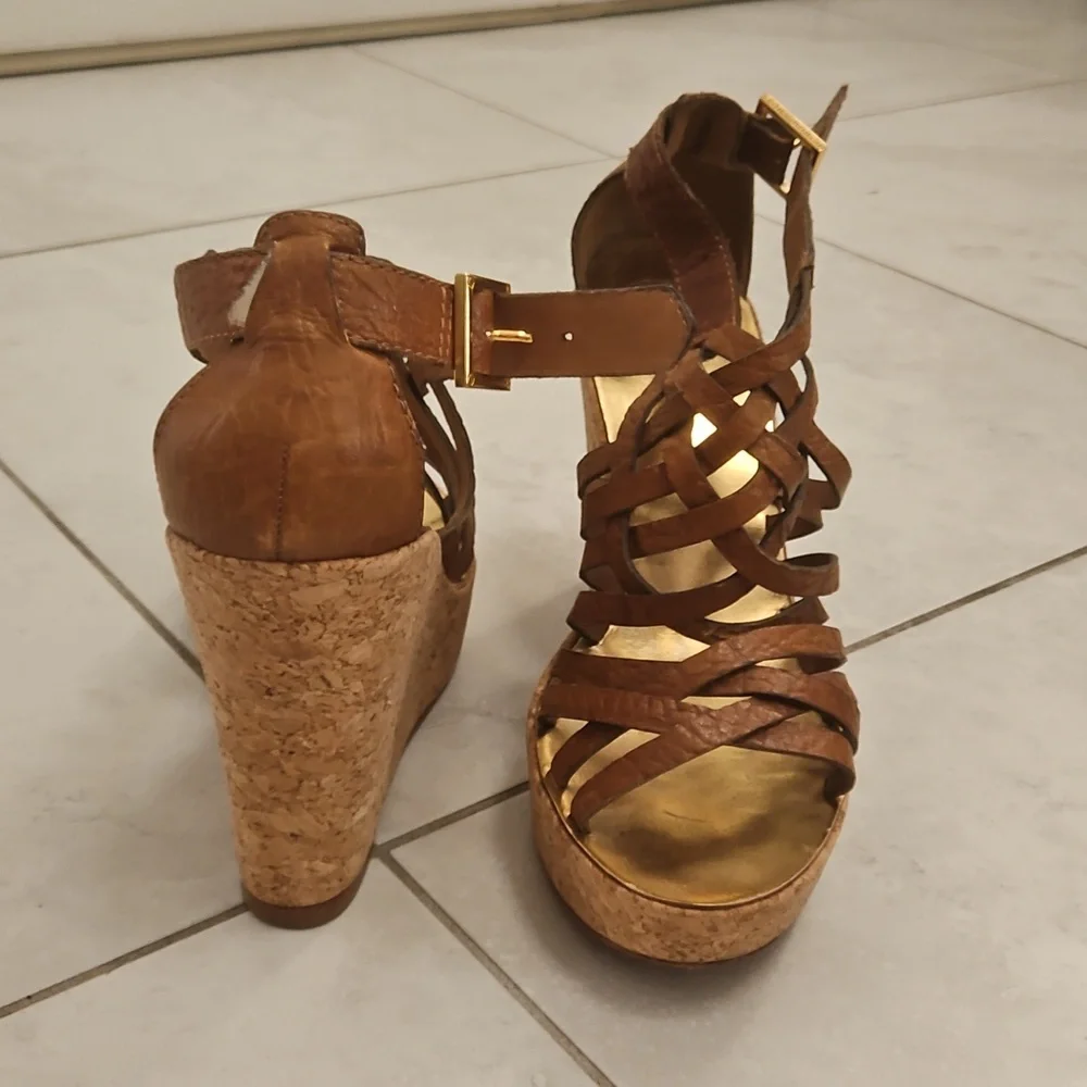 Tory Burch elegant tan