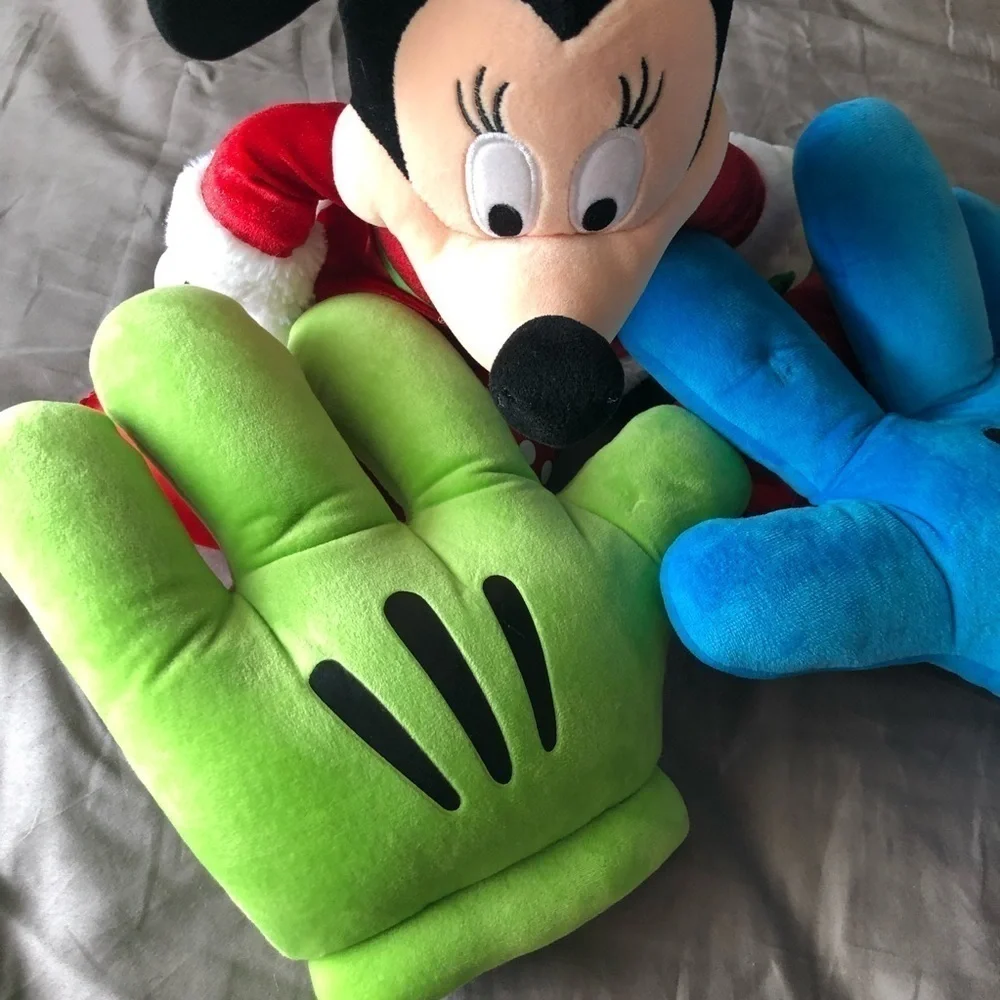 🐭HP🐭Mickey Mouse gloves/hands