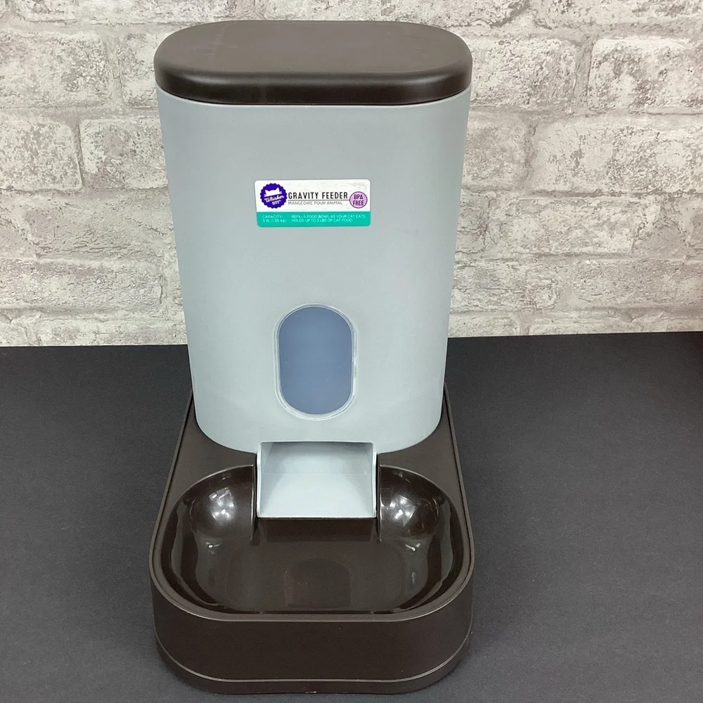 Whisker City automatic pet